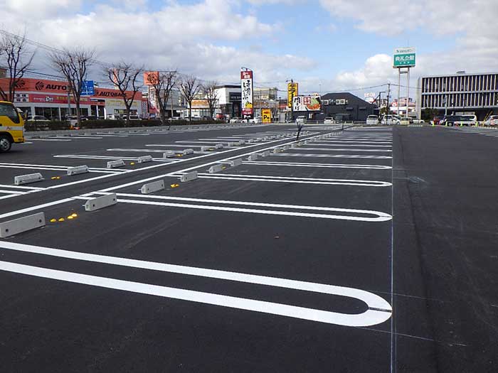 店舗駐車場舗装工事